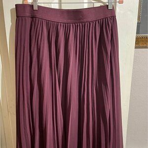 Mauve Maxi Skirt – Size 3X (22x24), Elastic Waist, Fully Pleated Ana Brayan
